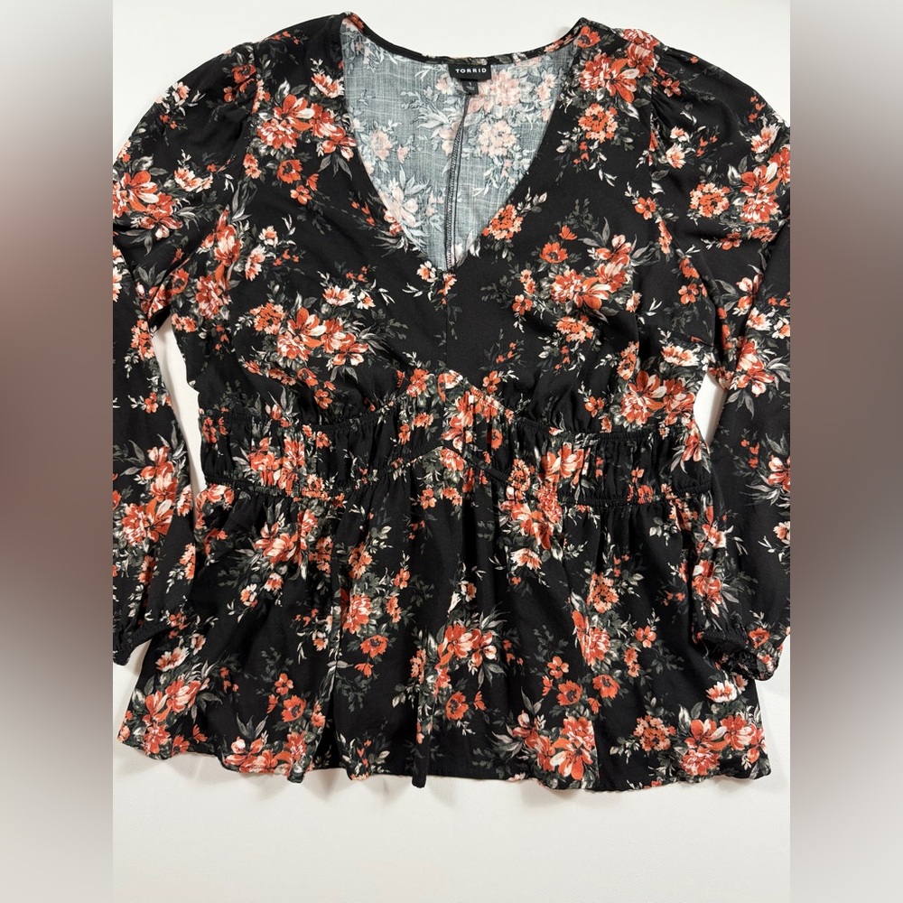 Torrid Black Floral Peplum Babydoll Blouse Size 1 (14/16) Flowy Boho Plus Size